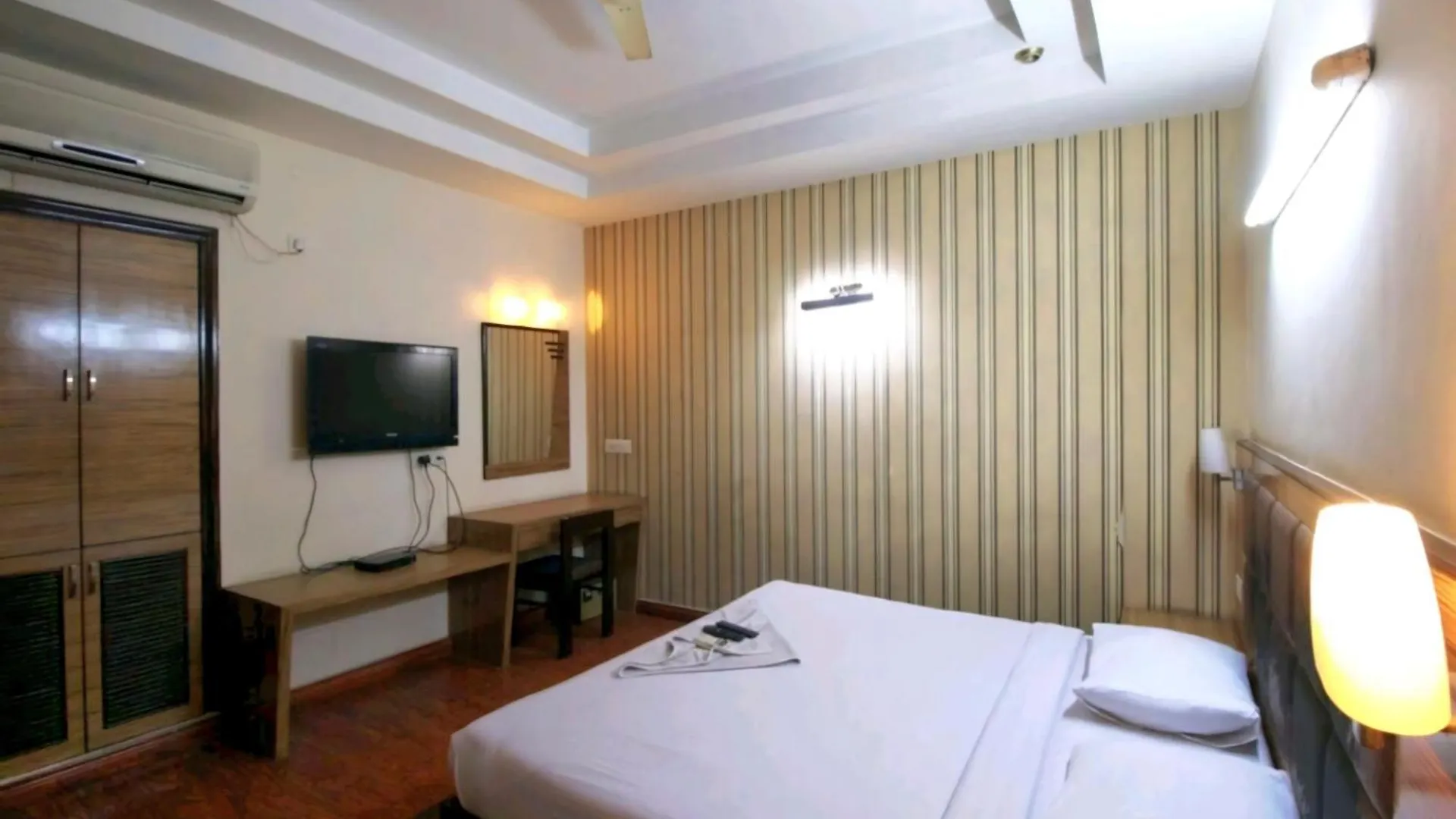 Hotel Classic Delhi  2*, Delhi (National Capital Territory of India)